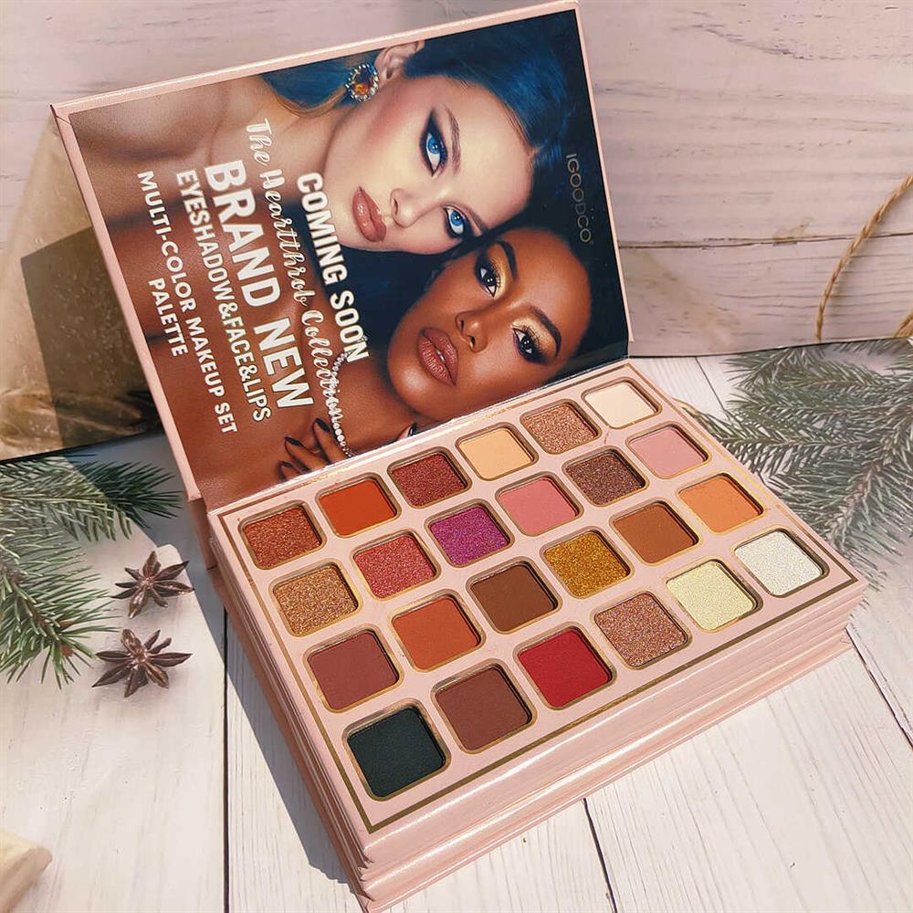 36-Color Eyeshadow Palette, Large-Capacity Professional Makeup Palette, Matte, Pearl, and Duochrome Finishes, All Textures in One Palette for Eyeshadow, Blush, and Highlighter, Professional Makeup Artist Studio Essential