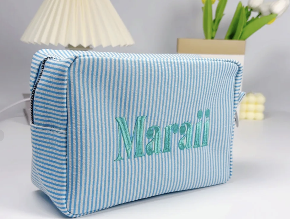 Bestickte Kosmetiktasche