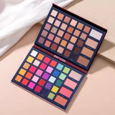68-Farben-Lidschattenpalette-Pappschachtel, Großes Make-up-Paletten-Set mit Lidschatten und Rouge in einer Verpackungsbox, Graupappe kaschierte Faltverpackung, Mehrfachunterteilung nach Maß, Professionelle Make-up-Palettenbox für Visagisten