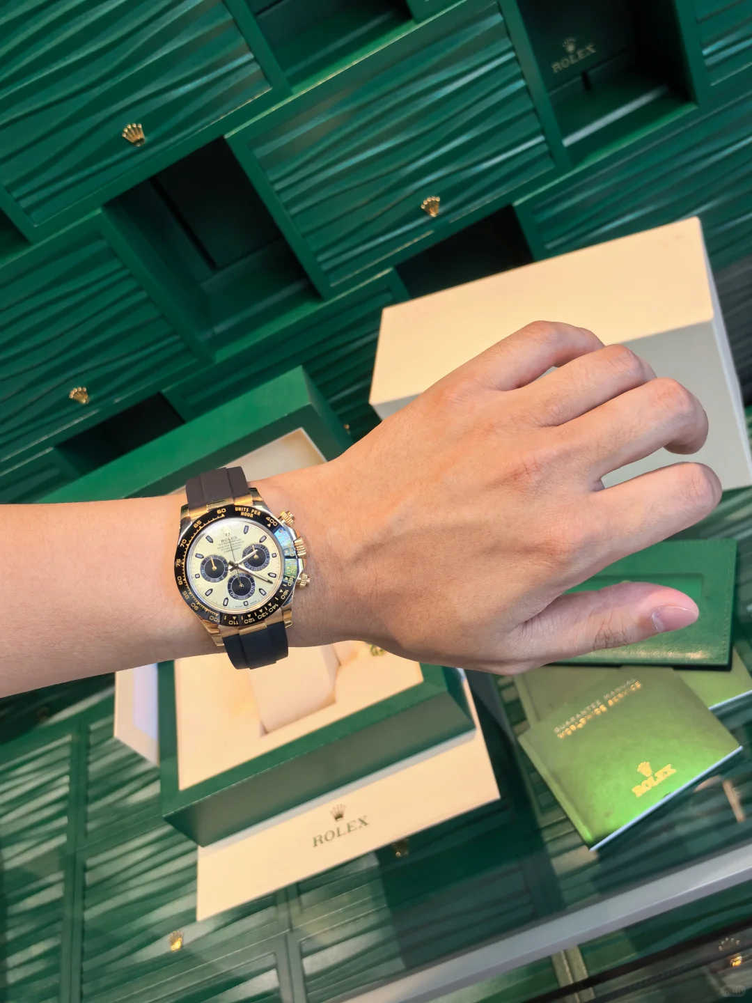 Dark green wave embossed complete set flip-lid watch gift box