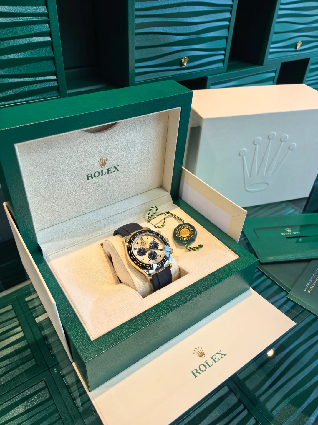 Dark green wave embossed complete set flip-lid watch gift box